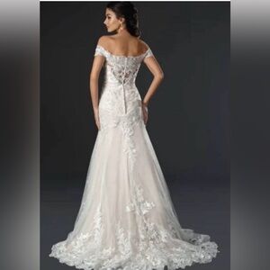 NWT Stella Couture bridal gown (Style 22575) Size 14